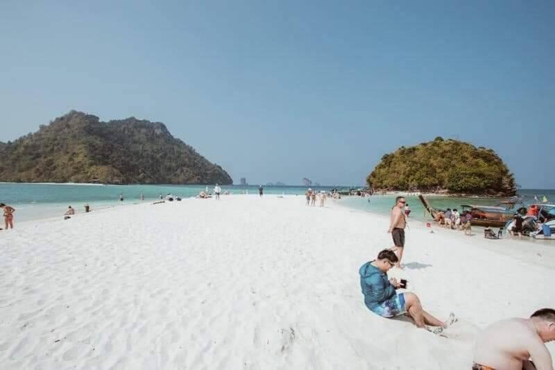 Areeya Phubeach Resort Coliving Coworking Ao Nang Bagian luar foto